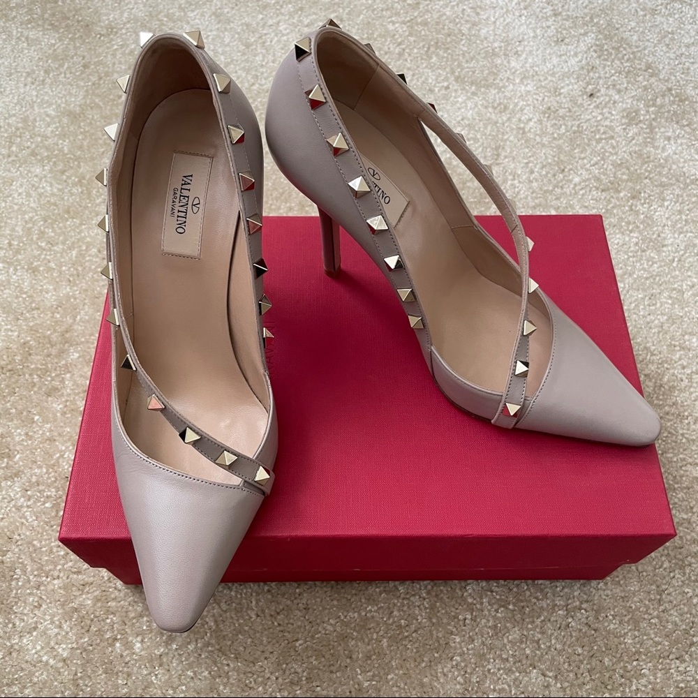 Valentino Rockstud d’Orsay Heels